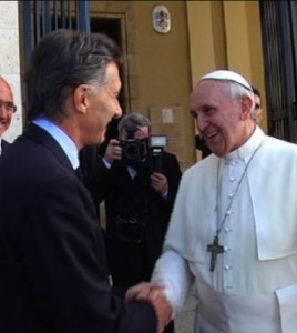 Macri-y-Francisco-300x336