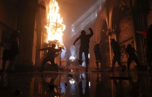 Templos ardientes
